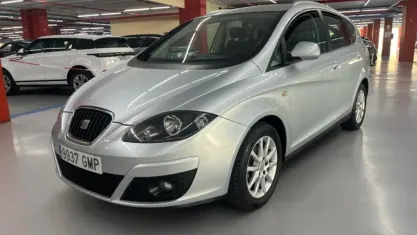 Usado Seat Altea XL Style 102 CV (75 kW) 2009 Gris / plata Monovolumen