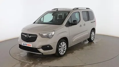 Usado Opel Combo Life Innovation 102 CV (75 kW) 2021 Gris Monovolumen