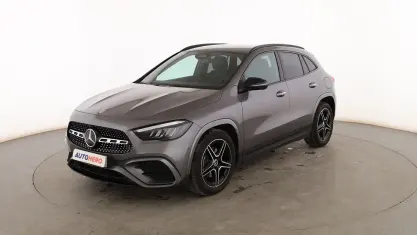 Usado Mercedes GLA200 AMG line 150 CV (110 kW) 2024 Gris SUV
