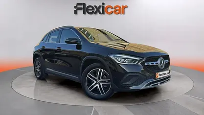 Usado Mercedes GLA200 150 CV (110 kW) 2023 SUV