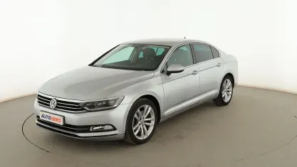 Usado VW Passat Sport 180 CV (132 kW) 2016 Gris Berlina