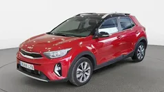 Rojo Usado 2022 Kia Stonic SUV | 17.455 € (Precio justo)