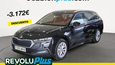 Usado 2023 Skoda Octavia Selection Familiar | 28.300 € (Precio justo)