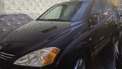 Usado Ssangyong (KGM) Kyron Limited 141 CV (103 kW) 2006 Marrón SUV