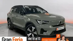 Verde Usado 2023 Volvo XC40 Core SUV | 31.990 € (Precio justo)