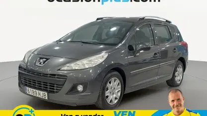 Usado Peugeot 207 Active 92 CV (67 kW) 2012 Gris Familiar
