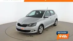Gris Usado 2016 Skoda Fabia Ambition Berlina | 9199 € (Buen precio)