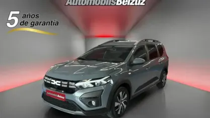 Usado Dacia Jogger Expression 110 CV (80 kW) 2025 Gris Monovolumen
