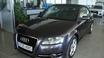Usado Audi A3 Cabriolet Ambition 140 CV (102 kW) 2010 Gris Descapotable