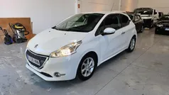 Blanco Usado 2013 Peugeot 208 Active Utilitario | 7490 € (Precio justo)