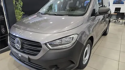 Nuevo Mercedes eCitan 89 kW (122 CV) 2025 Gris Familiar