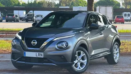 Usado Nissan Juke N-Connecta 114 CV (83 kW) 2021 Gris SUV
