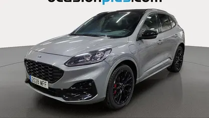 Gris plata Usado 2023 Ford Kuga ST-Line X SUV | 20.273 € (Buen precio)