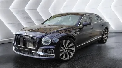 Azul metalizado Usado 2022 Bentley Flying Spur Berlina | 199.900 € (Super precio)