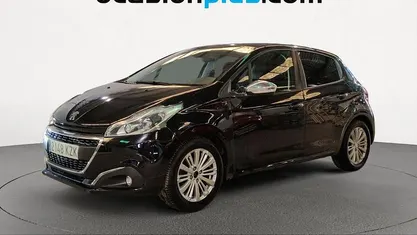 Usado 2019 Peugeot 208 Signature Sky Utilitario | 7546 € (Buen precio)