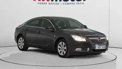 Usado Opel Insignia Edition 130 CV (95 kW) 2011 Gris Berlina