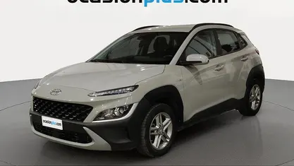 Usado Hyundai Kona 120 CV (88 kW) 2022 Gris SUV