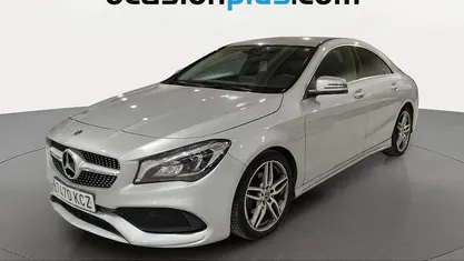 Usado Mercedes CLA200 AMG 136 CV (100 kW) 2017 Gris plata Berlina