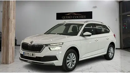 Usado Skoda Kamiq Ambition 110 CV (80 kW) 2022 Blanco SUV