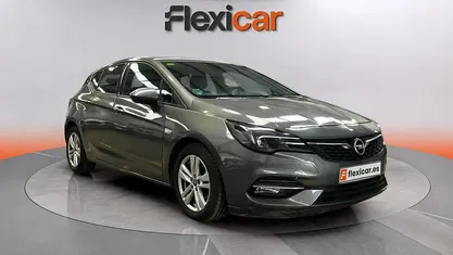 Usado Opel Astra Business Elegance 131 CV (96 kW) 2020 Gris Familiar