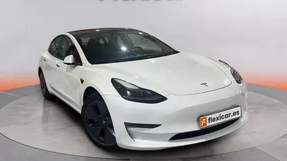 Blanco Usado 2023 Tesla Model 3 Berlina | 27.790 € (Buen precio)