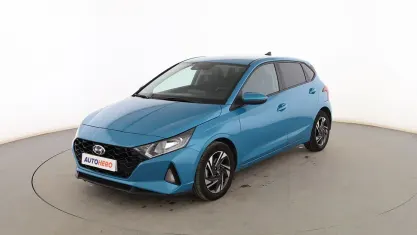 Usado Hyundai i20 101 CV (74 kW) 2022 Azul Utilitario