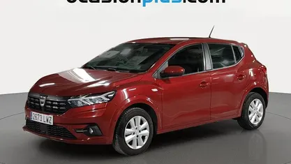 Usado Dacia Sandero Comfort 101 CV (74 kW) 2022 Rojo Utilitario