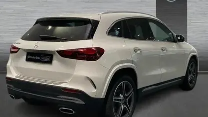 Usado Mercedes GLA200 AMG line 150 HP (110 kW) 2025 SUV