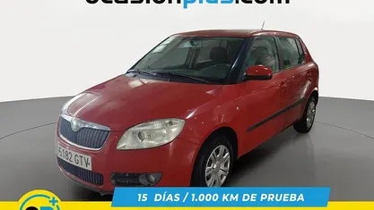 Rojo Usado 2010 Skoda Fabia Utilitario | 4650 € (Buen precio)