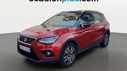 Usado Seat Arona Ecomotive 116 CV (85 kW) 2018 Rojo SUV