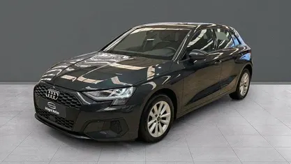 Usado Audi A3 Premium 115 CV (84 kW) 2020 Gris Berlina