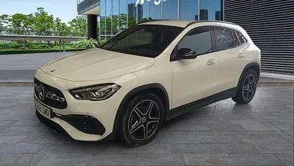 Usado Mercedes GLA200 150 CV (110 kW) 2021 Blanco SUV