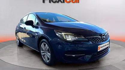 Usado Opel Astra Business Elegance 131 CV (96 kW) 2020 Azul Familiar