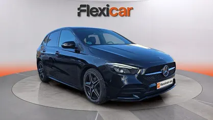 Usado Mercedes B200 150 CV (110 kW) 2022 Negro Monovolumen