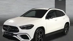 Blanco polar Usado 2024 Mercedes GLA200 AMG line SUV | 42.995 € (Precio justo)