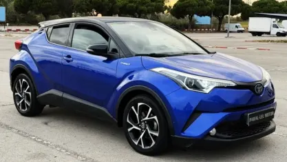 Usado Toyota C-HR Advance 122 CV (89 kW) 2019 Azul SUV
