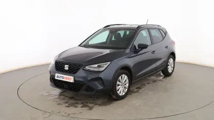 Usado Seat Arona Style 95 HP (69 kW) 2025 Cinzento SUV