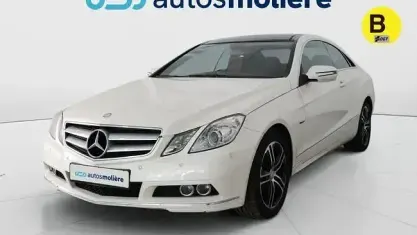Usado Mercedes E250 Avantgarde 204 CV (150 kW) 2009 Blanco Coupe