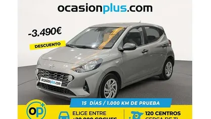 Usado Hyundai i10 67 CV (49 kW) 2022 Gris Utilitario