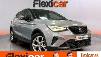 Usado Seat Arona FR 110 HP (80 kW) 2024 Cinzento SUV