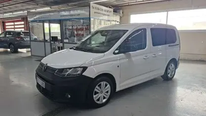 Usado VW Caddy Life 122 CV (89 kW) 2021 Blanco Monovolumen