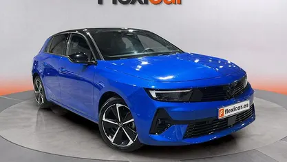 Usado Opel Astra 131 CV (96 kW) 2024 Azul Berlina