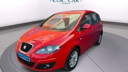 Käytetty Seat Altea Copa 105 HP (77 kW) 2012 Punainen Tila-auto