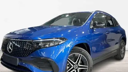 Azul Nuevo 2025 Mercedes EQA250+ SUV | 49.900 € (Precio justo)