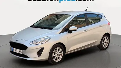 Usado Ford Fiesta Trend 75 CV (55 kW) 2020 Gris plata Utilitario
