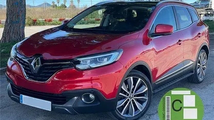 Usado Renault Kadjar Zen 110 CV (80 kW) 2015 Granate SUV
