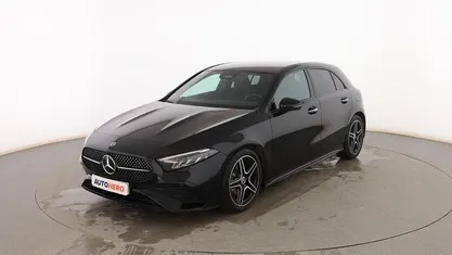 Usado Mercedes A180 AMG line 116 CV (85 kW) 2024 Negro Berlina