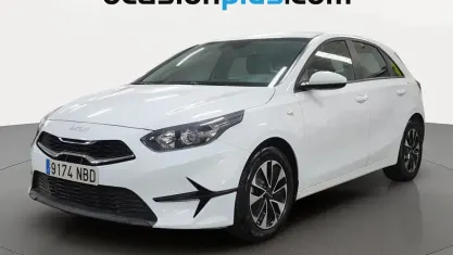 Usado Kia Ceed 101 CV (74 kW) 2025 Blanco Utilitario