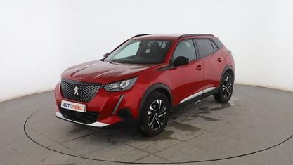 Käytetty Peugeot 2008 Allure 131 HP (96 kW) 2022 Punainen Katumaasturi