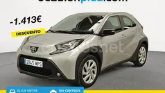 Usado 2024 Toyota Aygo Play Utilitario | 15.550 € (Precio justo)